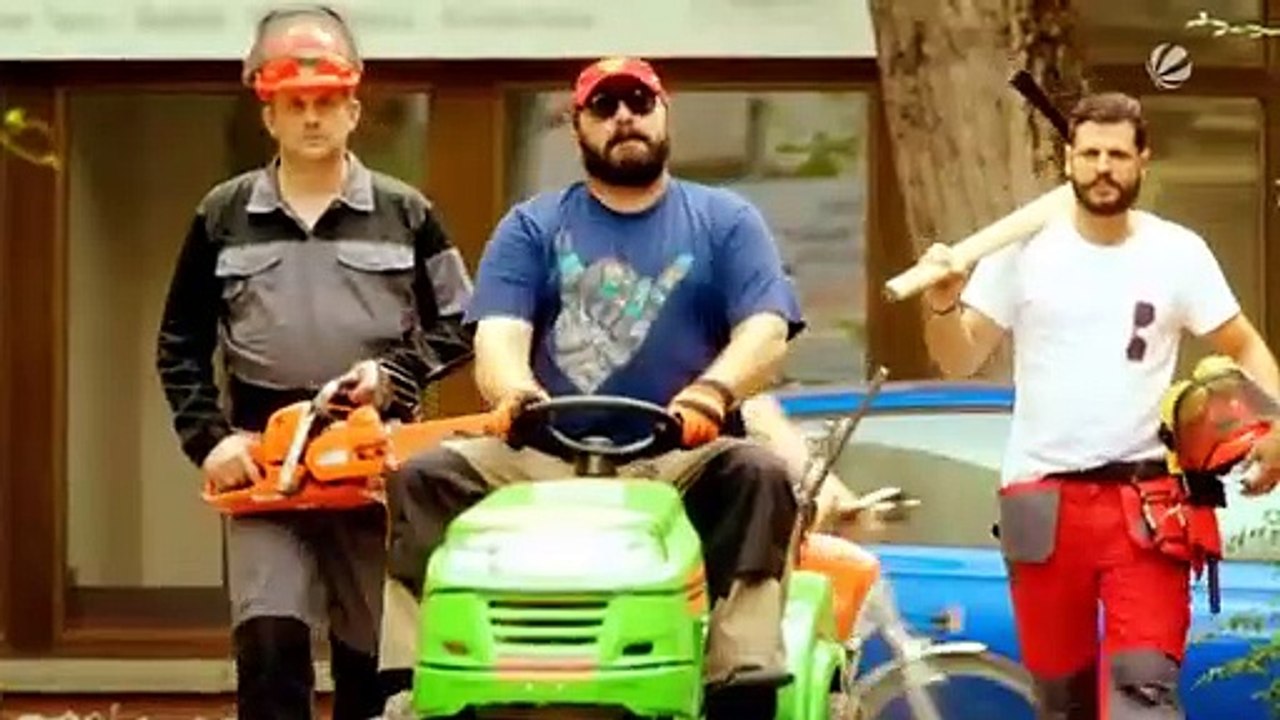 Schlimmer geht immer | movie | 2016 | Official Trailer