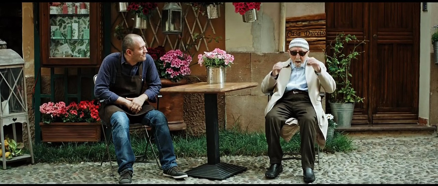 Chi salverà le rose? | movie | 2017 | Official Trailer