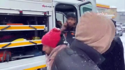 Yoldan geçen kurtarma ekibini durduran öğretmenin sitemi: 30 yıldır hizmet ediyorum, bir gün istedim bu devleti yanımda
