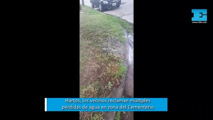 Hartos, los vecinos reclaman múltiples pérdidas de agua en zona del Cementerio