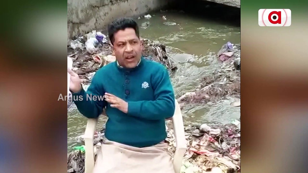 Man Sits In Protest At Moradabad Drain Over Swachh Bharat