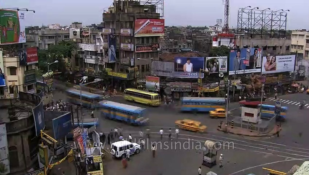 Kolkata traffic time lapse - is Delhi or Kolkata traffic better_