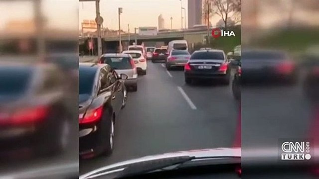 Fermuar sistemiyle ambulansa yol açtılar
