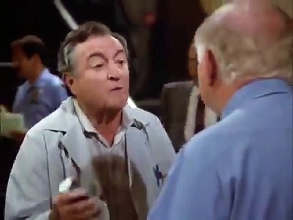 Hill Street Blues - Se7 - Ep01 - Suitcase HD Watch