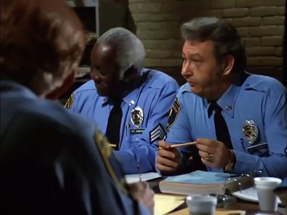 Hill Street Blues - Se6 - Ep21 - Slum Enchanted Evening HD Watch