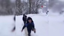 Siirt'te çocuklar karın keyfini 'kızak' ile kayarak çıkardı