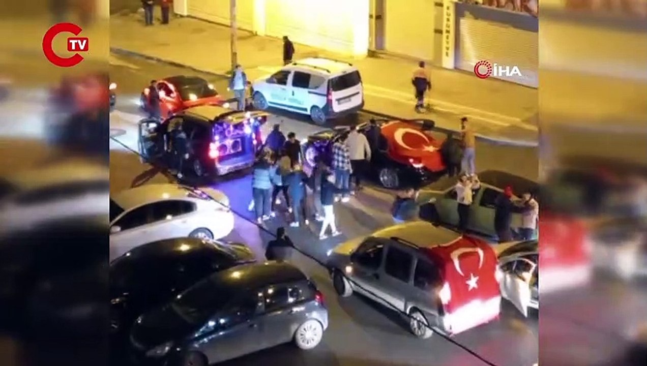 Asker eğlencesinde silahla havaya ateş açtılar