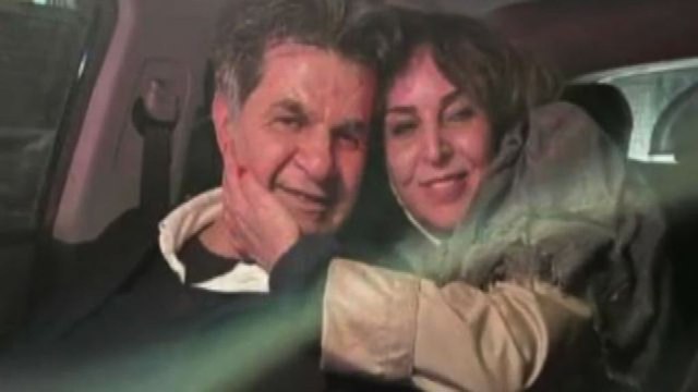 Jafar Panahi rilasciato su cauzione, immagini fuori dal carcere