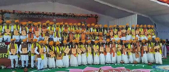 उपाधि व गोल्ड मेडल प्राप्त करने वाले छात्र-छात्राएं