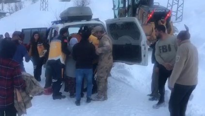 KARDAN YOLU KAPALI MEZRADAKİ APANDİSİT HASTASI İÇİN SEFERBER OLDULAR