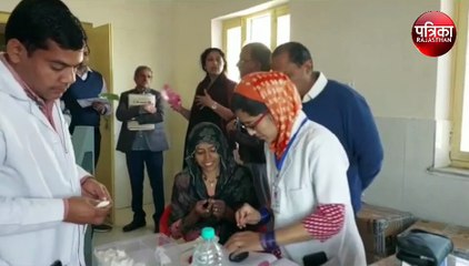 कलक्टर ने स्वास्थ्य और आंगनबाड़ी केंद्र का निरीक्षण किया
