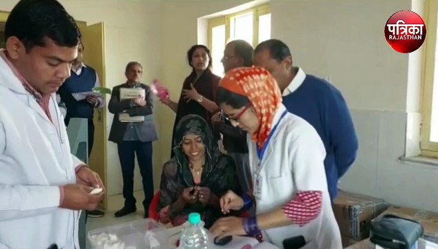कलक्टर ने स्वास्थ्य और आंगनबाड़ी केंद्र का निरीक्षण किया
