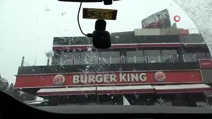 Diyarbakır’da beklenen kar, şehir beyaza büründü