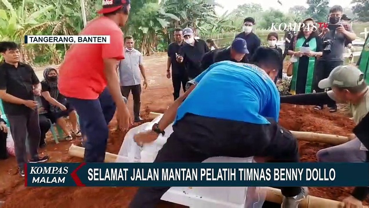 Mantan Pelatih Timnas Sepak Bola Indonesia, Benny Dollo Dimakamkan di TPU Pondok Benda Pamulang