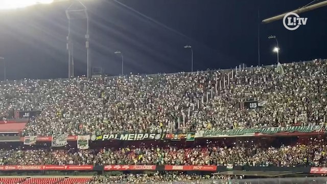Torcida do Palmeiras faz a festa no Morumbi