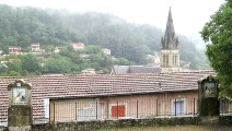 Vals-les-Bains (07), 3 500 habitants, Le Calvaire, Chemin de Croix, église St-Martin 1882 CLIP