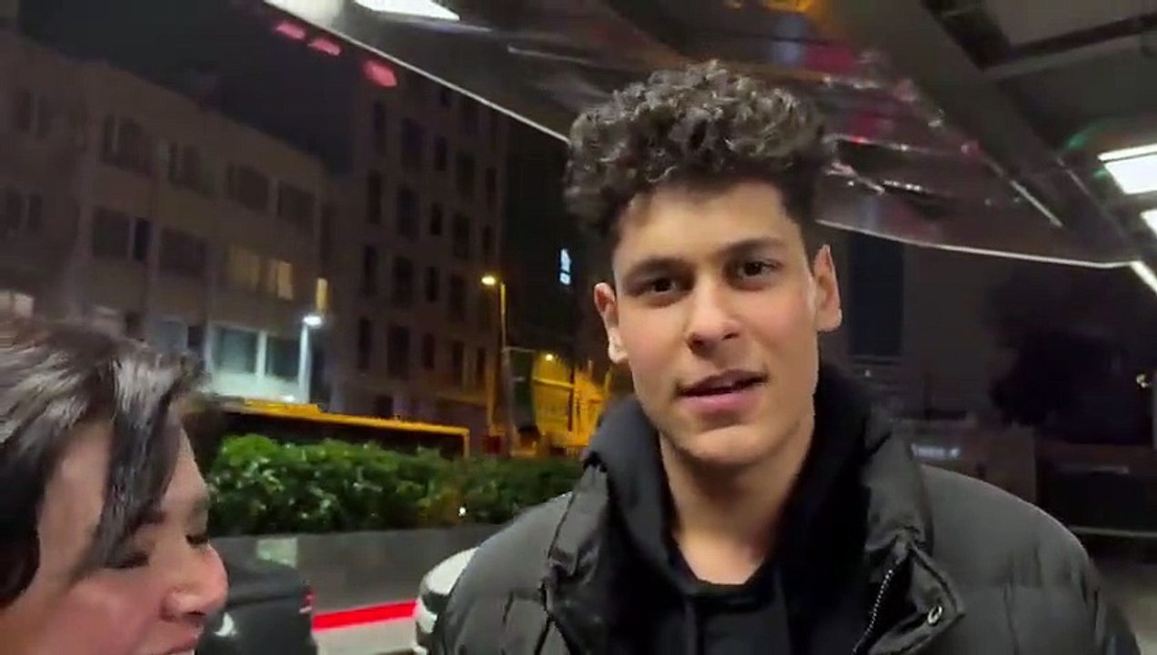 Kemal Kılıçdaroğlu, CHP İstanbul Gençlik buluşmasında ‘aday olma Kılıçdaroğlu’ diyerek  bağıran genç ile görüştü