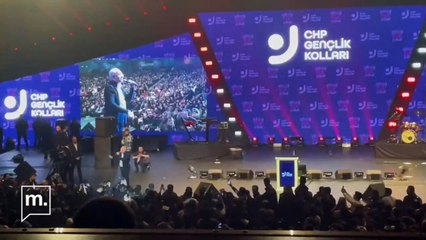 Kılıçdaroğlu'na "Aday olma" diye bağıran gence müdahale