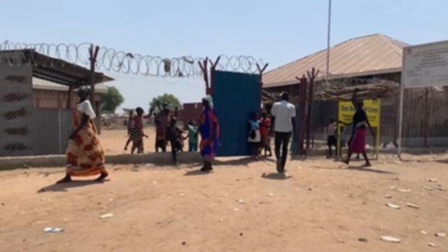 El Don Bosco camp de desplazados en Yuba, la suerte de comer una vez al día