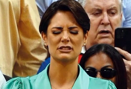 Michelle Bolsonaro pode responder por apropriação indébita e corrupção O senador Humberto Costa (PT-PE) anunciou neste sábado 4 que vai protocolar pedidos de investigação contra a ex-primeira-dama Michelle Bolsonaro. A declaração do parlamentar é uma re