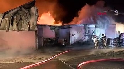 İstanbul'da fabrikada yangın