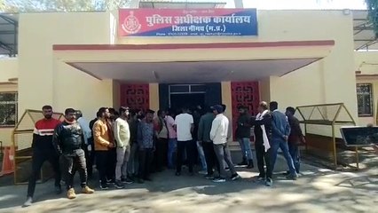 पुलिस द्वारा झूठा प्रकरण दर्ज करने के मामले में करणी सेना परिवार ने सौंपा ज्ञापन