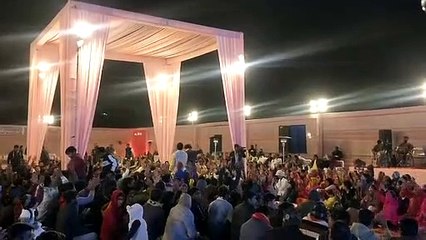 विडियों---पुष्प-इत्र की वर्षा के बीच झूमे बाबा श्याम के दीवाने