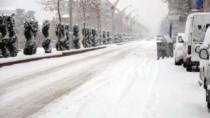 VAN'DA 272 YERLEŞİM YERİNİN YOLU ULAŞIMA KAPALI