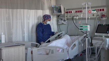 Hemşire Betül, annelik azmiyle kanseri yendi