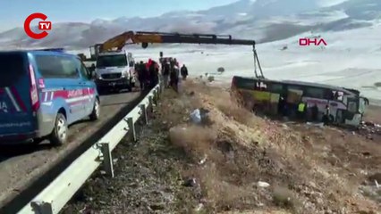 Afyonkarahisar'da yolcu otobüsü devrildi: 8 kişi öldü, 35 kişi yaralandı
