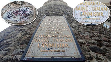 Galata Kulesi'nin duvarları isim tabelasına döndü