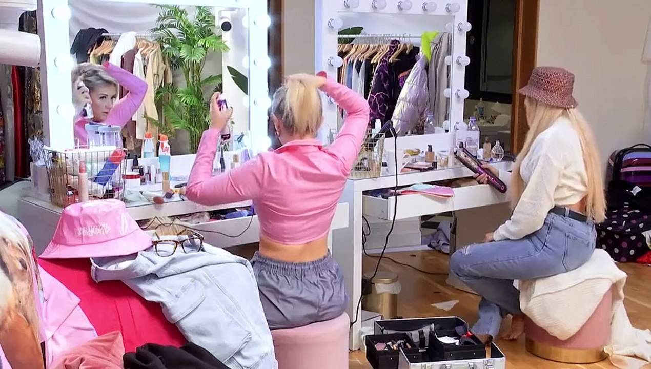 Celebs Go Dating - Se9 - Ep17 HD Watch