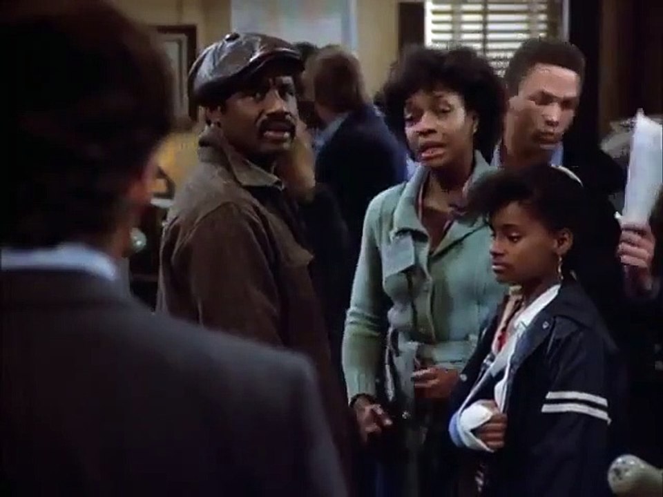 Hill Street Blues - Se7 - Ep19 - Days of Swine and Roses HD Watch