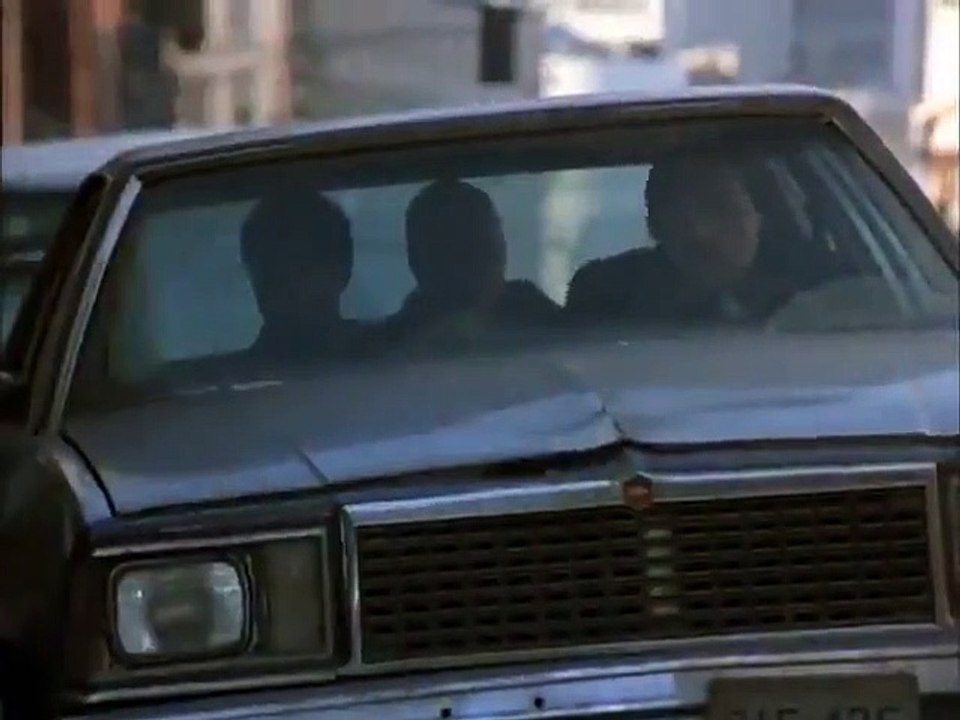 Hill Street Blues - Se7 - Ep18 - Dogsbreath Afternoon HD Watch