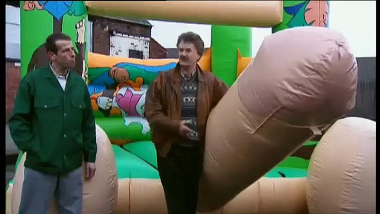 Phoenix Nights - Se2 - Ep02 HD Watch