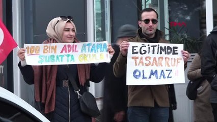 13 İLDEN VAN'A GELEN ÖĞRETMEN ADAYLARINDAN '100 BİN ATAMA' TALEBİ