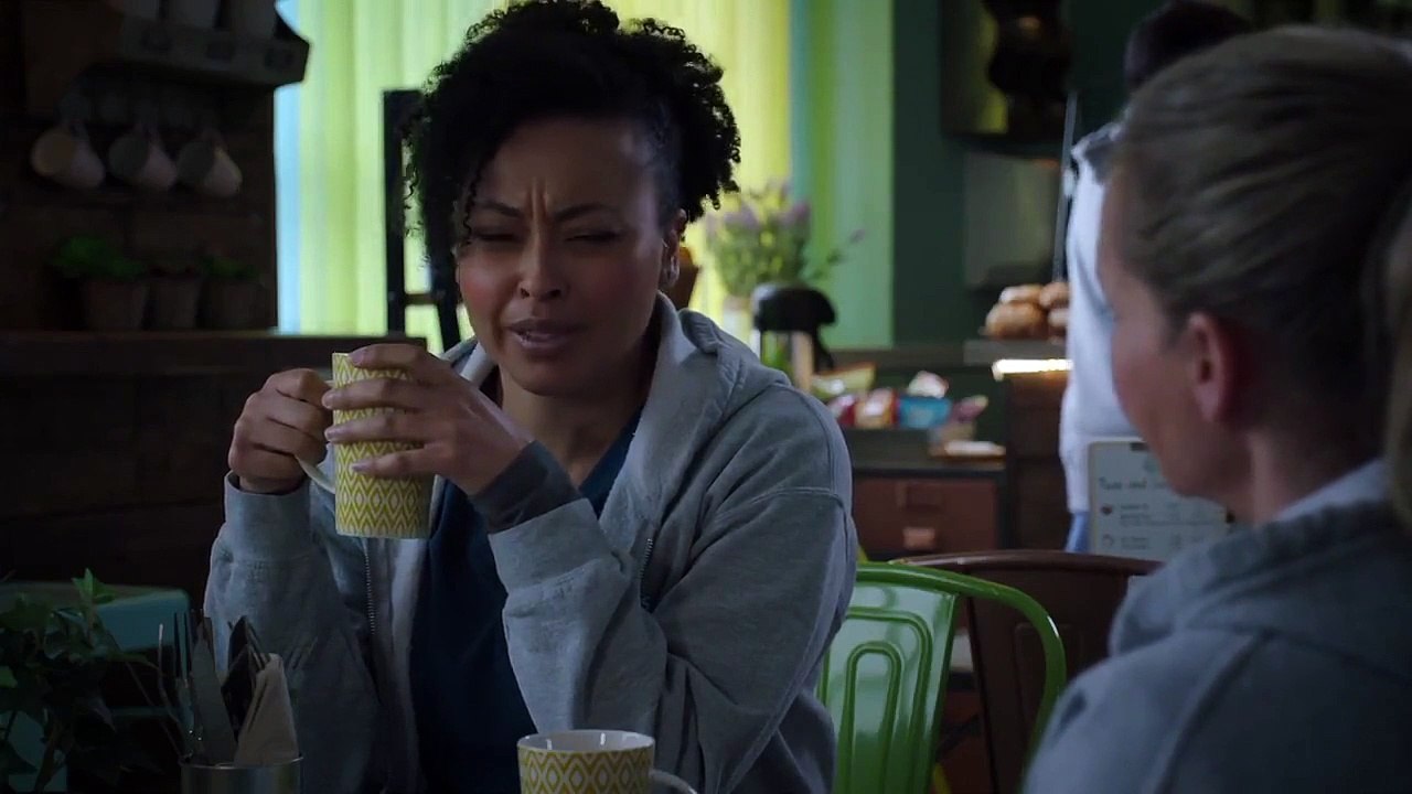 Holby City - Se21 - Ep26 - Kiss Kiss HD Watch