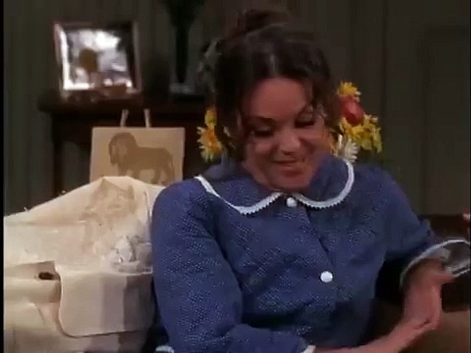 The Mary Tyler Moore Show - Se1 - Ep19 - We Closed in Minneapolis HD Watch