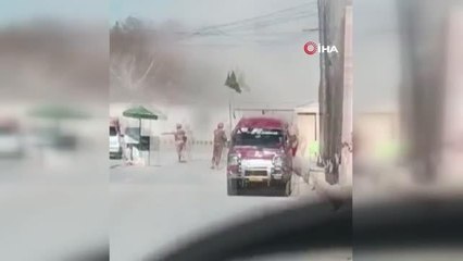 Pakistan'da bombalı saldırı: 8 yaralı