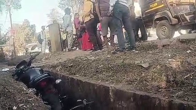 sidhi: robbery of mobile near SP office in broad daylight in the city