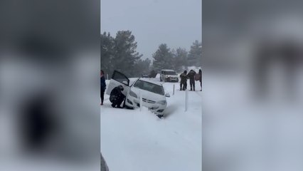 Muğla Denizli karayolu kardan kapandı