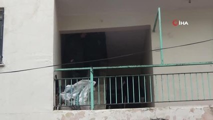 İzmir'de ekmek yapan kadınların üzerine teras duvarı yıkıldı: 3 yaralı