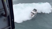 États-Unis : renversé par une énorme vague sur un yacht volé, un fugitif secouru puis incarcéré