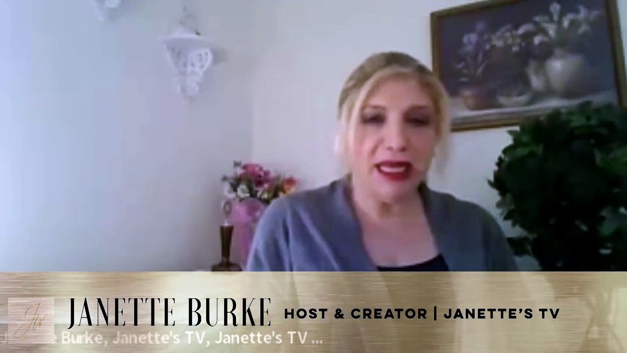 FREE PUPPIES! A TRUE STORY ABOUT THE HEARTBREAK AND HEROISM OF DOG RESCUE IN AMERICA