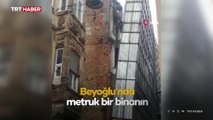 İstanbul'da fırtına: Çatılar uçtu, ağaçlar devrildi