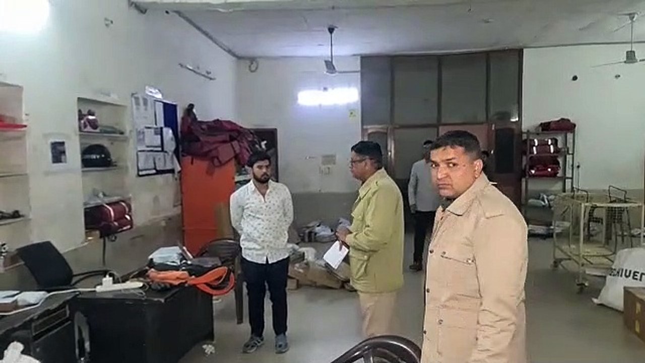 Robbery on Gun point : पिस्तौल दिखा नकाबपोशों ने कोरियर कम्पनी से 2.68 लाख लूटे