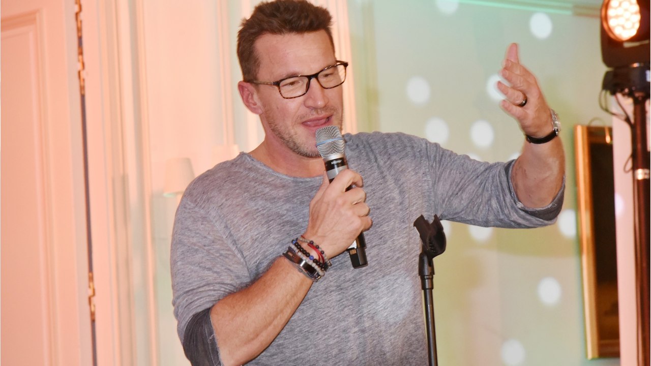 VOICI - « Papi for ever " : Benjamin Castaldi partage un adorable cliché avec son petit-fils