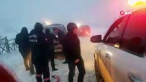 Spil Dağı'nda Kar Keyfi Kabusa Döndü! Vatandaşlar Tipide Mahsur Kaldı