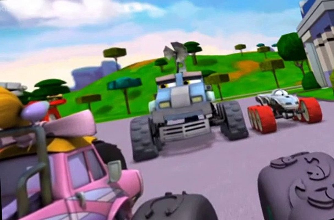 Bigfoot Presents: Meteor and the Mighty Monster Trucks E016 - Grandpa Was a Moonrover