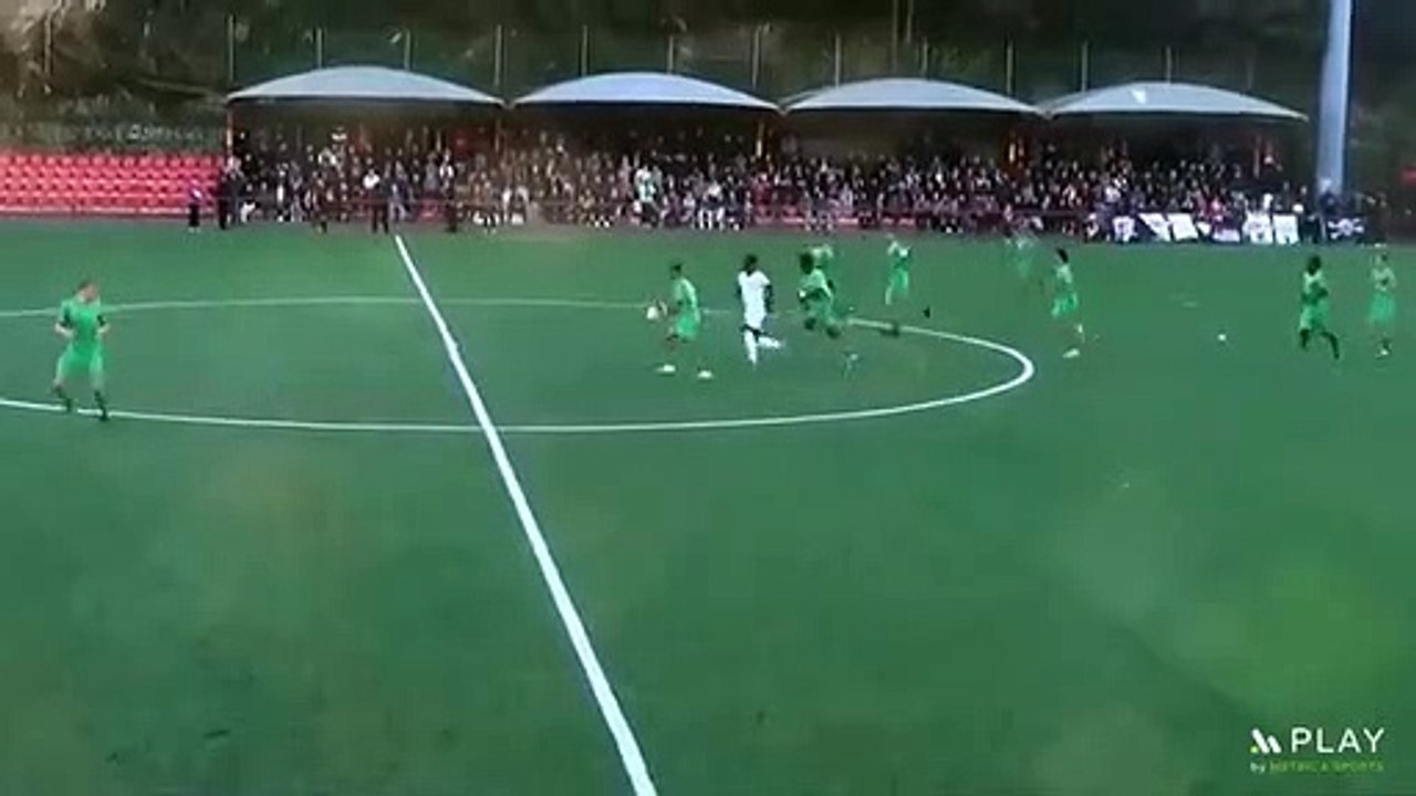 Jogador do Salgueiros agride ábitro à cabeçada...